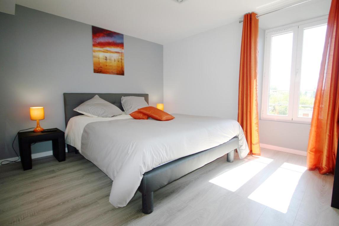 La Fin De La Faim Bed & Breakfast La Tour-Blanche Bagian luar foto