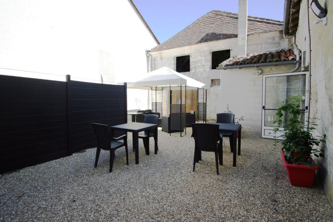 La Fin De La Faim Bed & Breakfast La Tour-Blanche Bagian luar foto